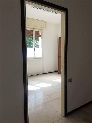 Via Divisione Tridentina ufficio 130 mq Bergamo