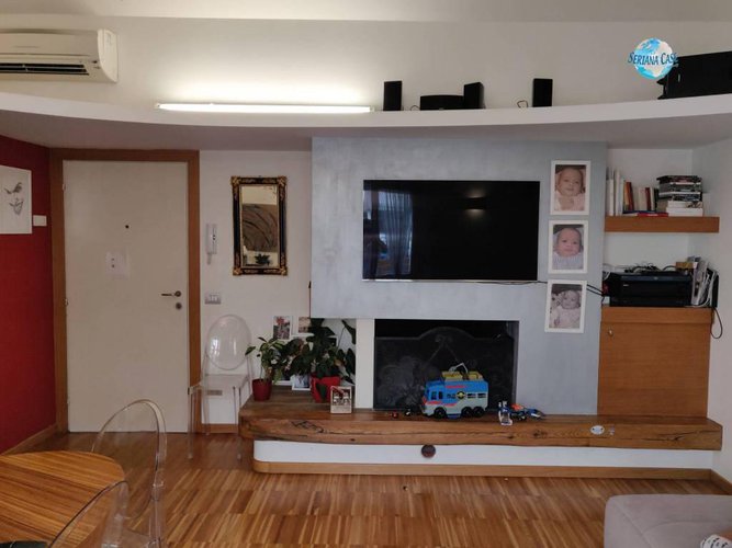 Trilocale finemente ristrutturato, terrazzo vivibile e box Nembro