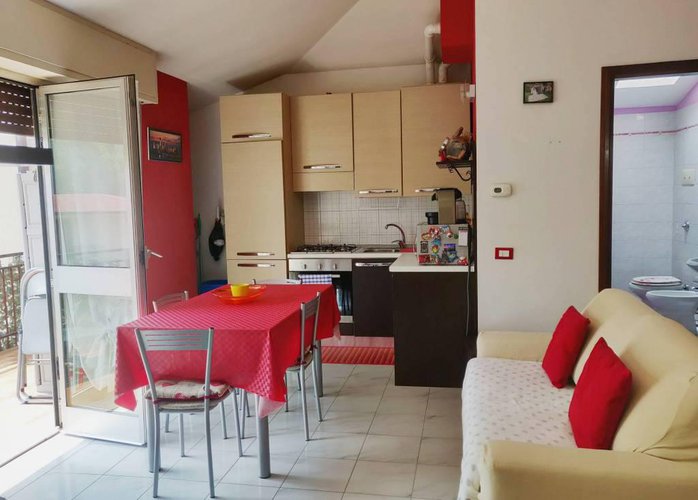 Graziosi bilocale arredato completo di cantina Albino