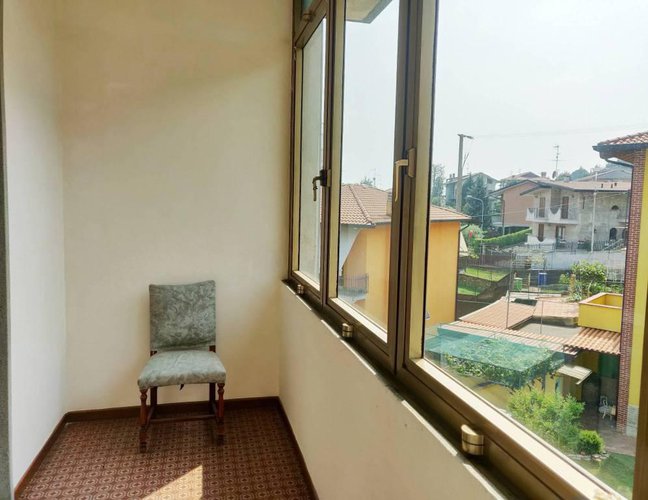 Trilocale di buona metratura con box Alzano Lombardo