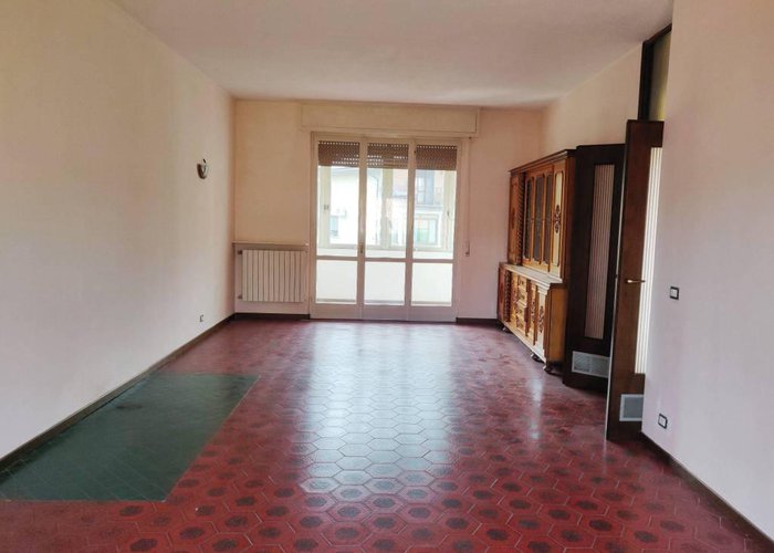 Trilocale di buona metratura con box Alzano Lombardo