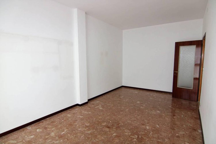 Santa Caterina bilocale piano alto con ascensore Bergamo