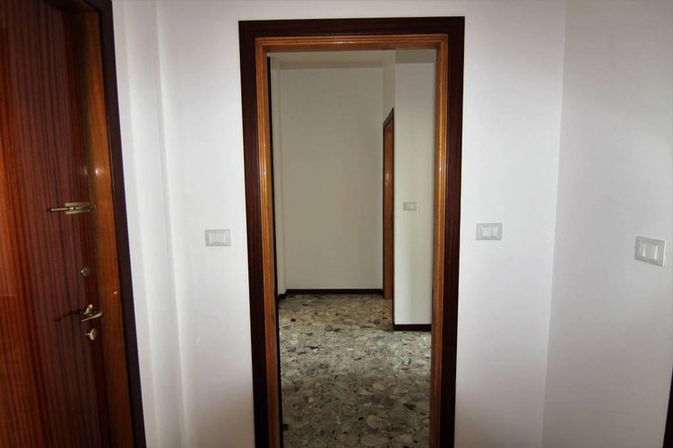 Santa Caterina bilocale piano alto con ascensore Bergamo