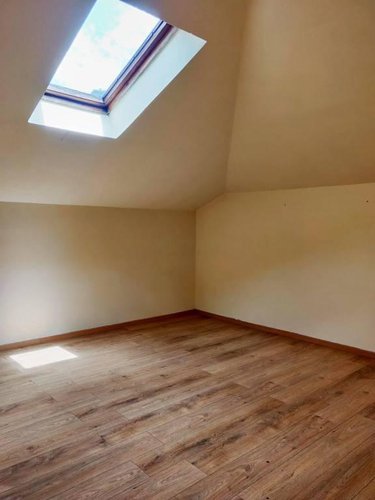 Trilocale all'ultimo piano di 110mq, ristrutturato! Cene