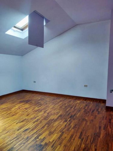 Trilocale all'ultimo piano di 110mq, ristrutturato! Cene