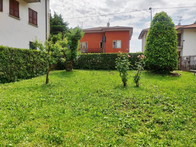 Trilocale all'ultimo piano di 110mq, ristrutturato! Cene