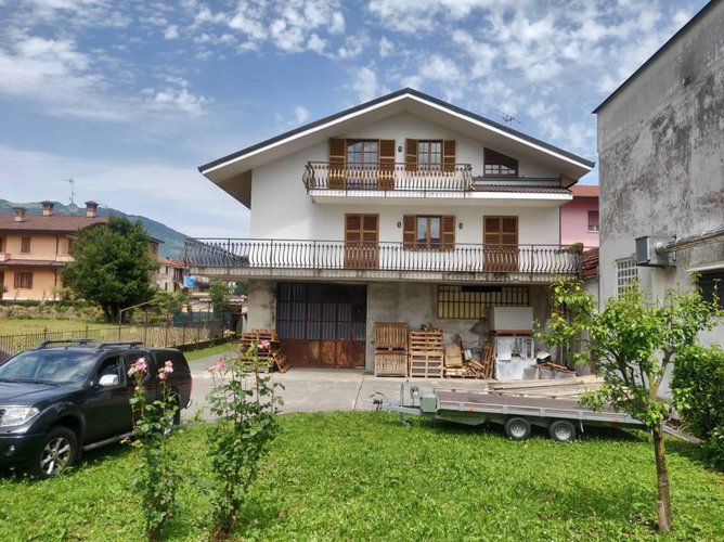 Trilocale all'ultimo piano di 110mq, ristrutturato! Cene