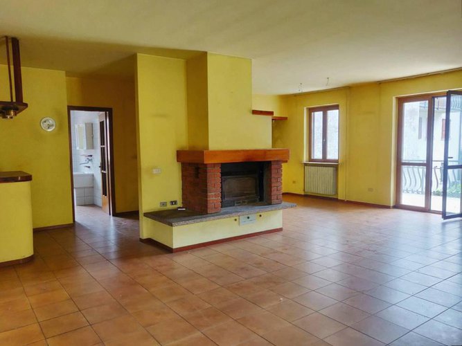 Quadrilocale di 160mq con terrazza vivibile Cene