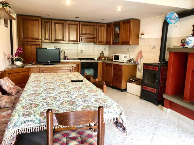 Graziosa villa singola con giardino e terreno di proprietà Pradalunga