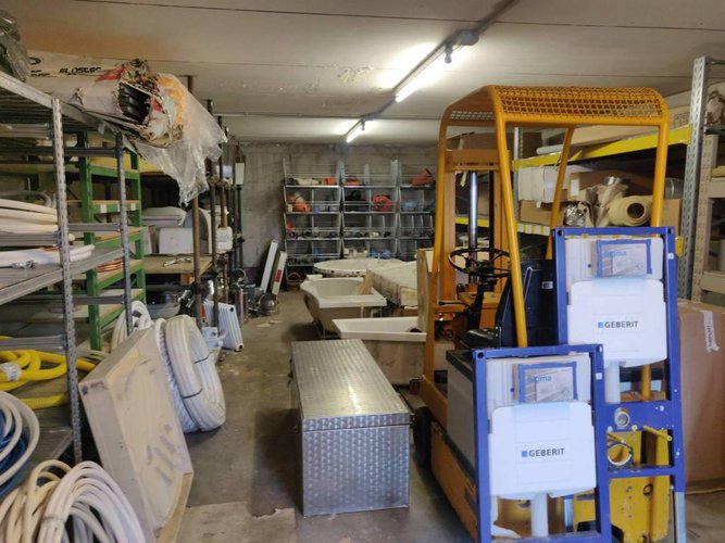 Magazzino + ufficio, prezzo interessante Ranica