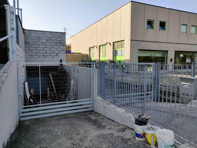 Magazzino + ufficio, prezzo interessante Ranica