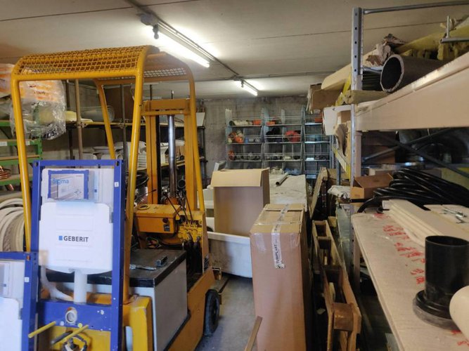 Magazzino + ufficio, prezzo interessante Ranica