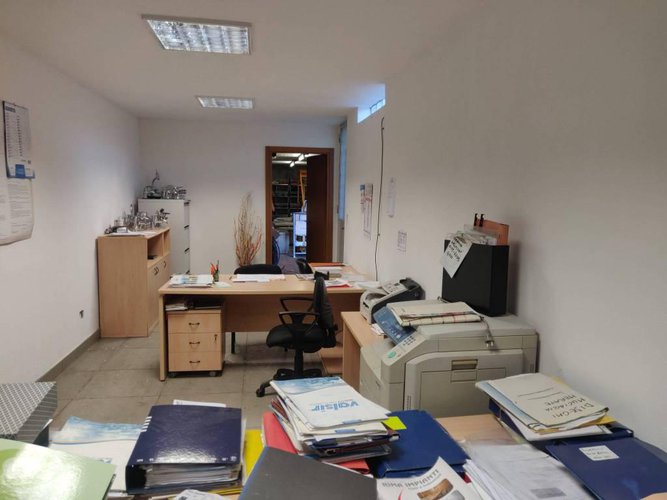 Magazzino + ufficio, prezzo interessante Ranica