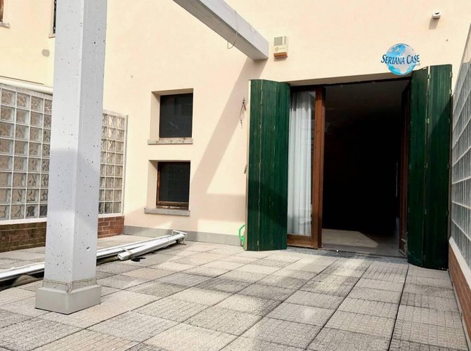 Trilocale con introvabile terrazza vivibile e box doppio Alzano Lombardo