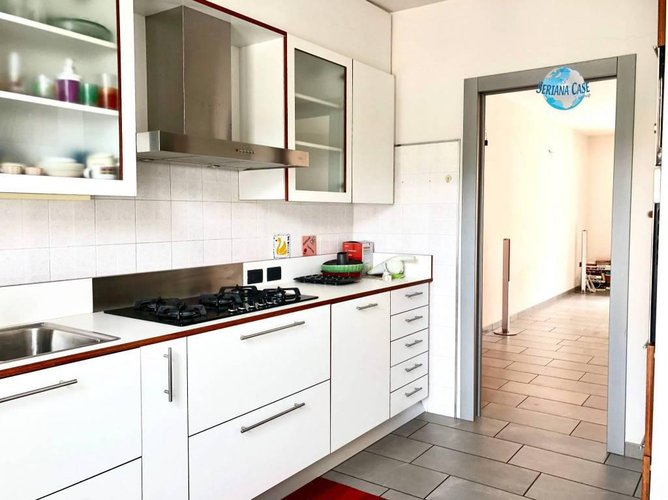 Trilocale con introvabile terrazza vivibile e box doppio Alzano Lombardo