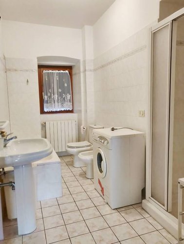 Trilocale con doppi servizi, abitabile subito Albino