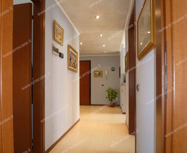 Bellissimo 3 locali + servizi, cantina (ev. box) Capriate San Gervasio