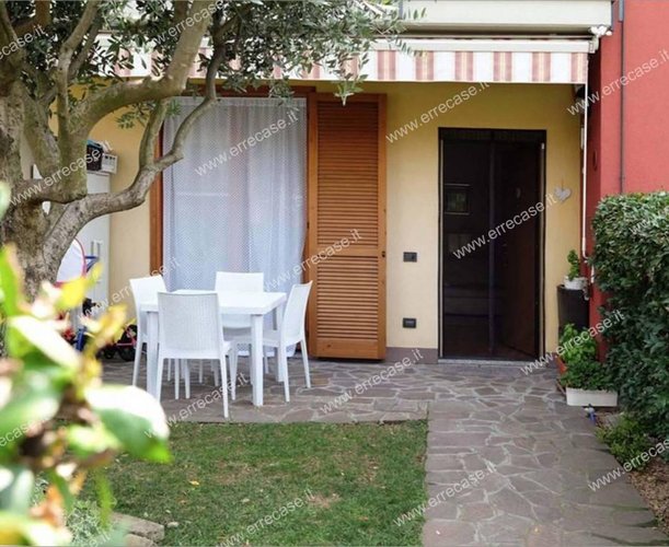 € 3.000 di anticipo + € 480 al mese Boltiere