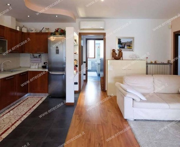 € 3.000 di anticipo + € 480 al mese Boltiere