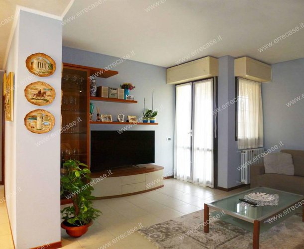 bellissimo 3 locali + servizi, cantina (ev.box) Brembate