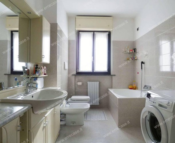 bellissimo 3 locali + servizi, cantina (ev.box) Brembate