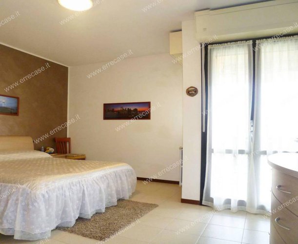 bellissimo 3 locali + servizi, cantina (ev.box) Brembate