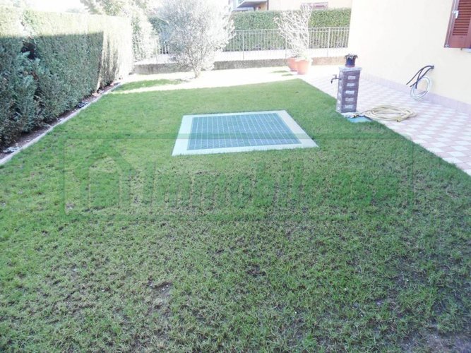 SERIATE IN VILLA 145 MQ 4 LOCALI TAVERNA GIARDINO BOX DOPPIO Seriate