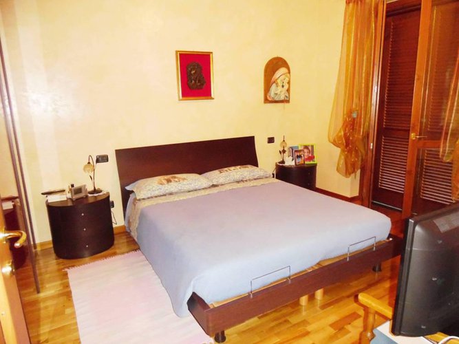 SERIATE IN VILLA 145 MQ 4 LOCALI TAVERNA GIARDINO BOX DOPPIO Seriate