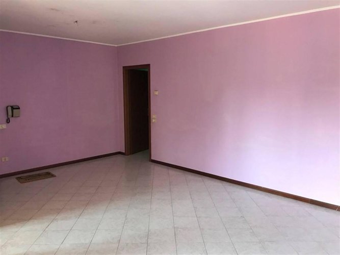 TRILOCALE VUOTO Alzano Lombardo