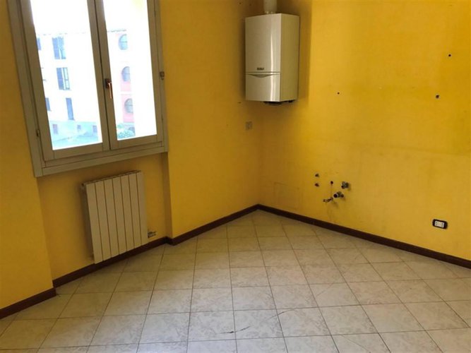 TRILOCALE VUOTO Alzano Lombardo