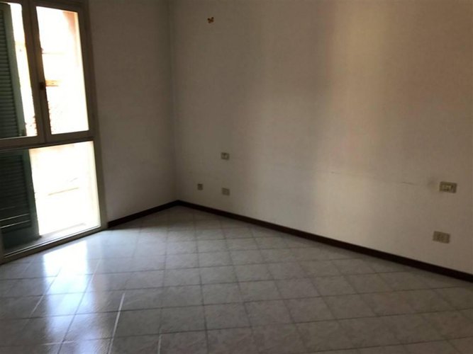 TRILOCALE VUOTO Alzano Lombardo