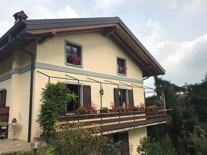 VILLA SINGOLA con 900 mq. di giardino Alzano Lombardo