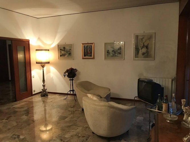 AMPIO APPARTAMENTO MQ. 250 Bergamo
