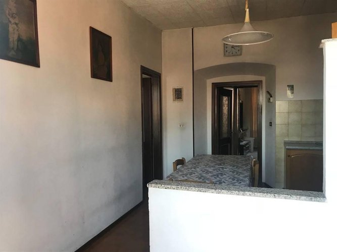 AMPIO BILOCALE CON CUCINA SEPARATA Nembro