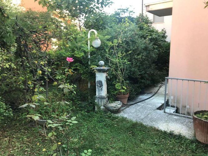 TRILOCALE CON AMPIO GIARDINO E TAVERNA Torre Boldone