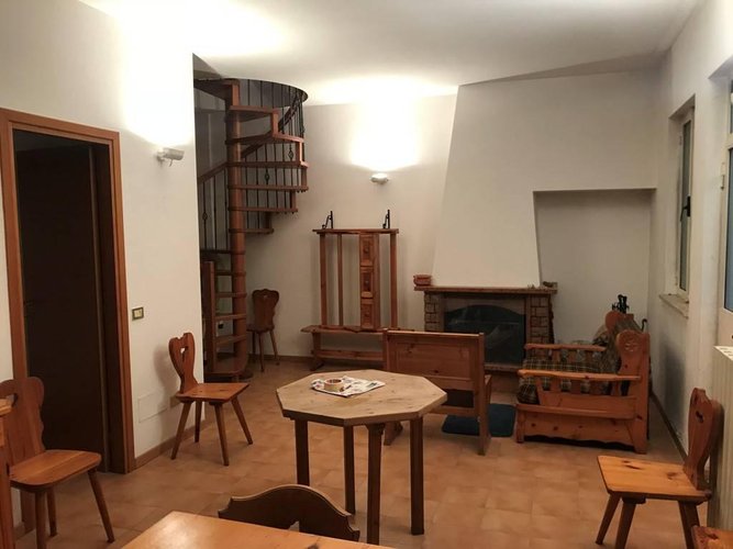 TRILOCALE CON AMPIO GIARDINO E TAVERNA Torre Boldone