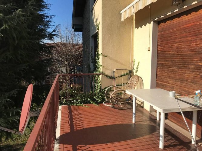 VILLA SINGOLA CON 1000 mq. DI GIARDINO Bergamo