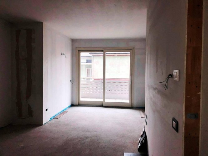 TRILOCALE NUOVO, DOPPI SERVIZI, TERRAZZA VIVIBILE Bergamo
