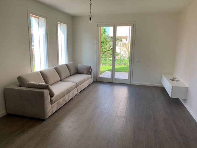 Quadrilocale indipendente con giardino Alzano Lombardo