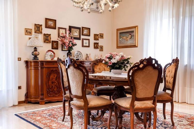VILLA SINGOLA SUDDIVISA IN DUE ABITAZIONI Torre Boldone