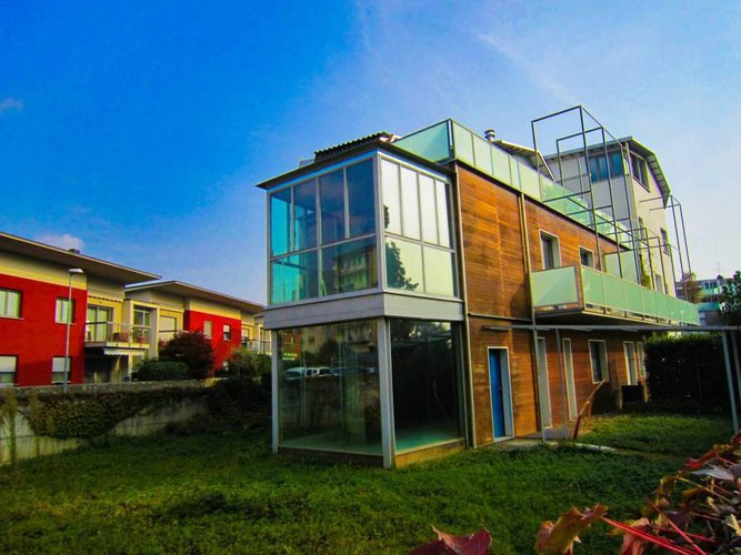 ALZANO NUOVA VILLA CON 350 MQ DI GIARDINO