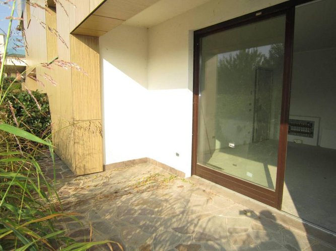 ALZANO NUOVO TRILOCALE CON 150 MQ DI GIARDINO PRIVATO Alzano Lombardo