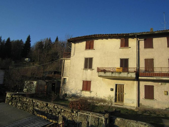 NEMBRO PORZIONE DI CASA CON 350 MQ DI GIARDINO Nembro