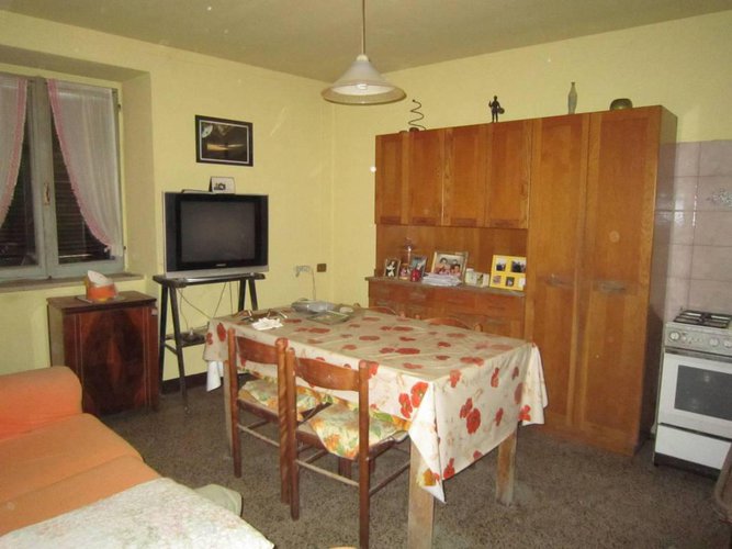 NEMBRO PORZIONE DI CASA CON 350 MQ DI GIARDINO Nembro