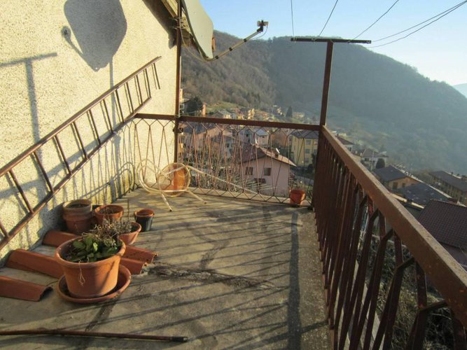 NEMBRO PORZIONE DI CASA CON 350 MQ DI GIARDINO Nembro