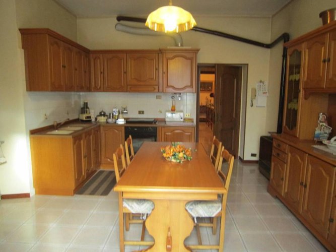 NEMBRO VILLA CON 400 MQ DI GIARDINO Nembro
