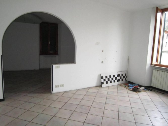 NEMBRO VILLA CON 400 MQ DI GIARDINO Nembro
