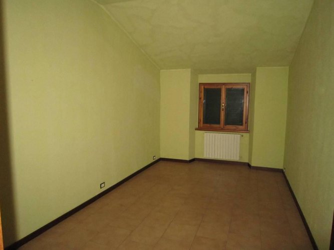 NEMBRO VILLA CON 400 MQ DI GIARDINO Nembro