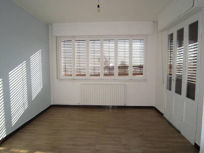 NEMBRO-LONNO VILLA SINGOLA CON GIARDINO PRIVATO Nembro