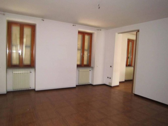 PRADALUNGA PENTALOCALE DI 155 MQ Pradalunga